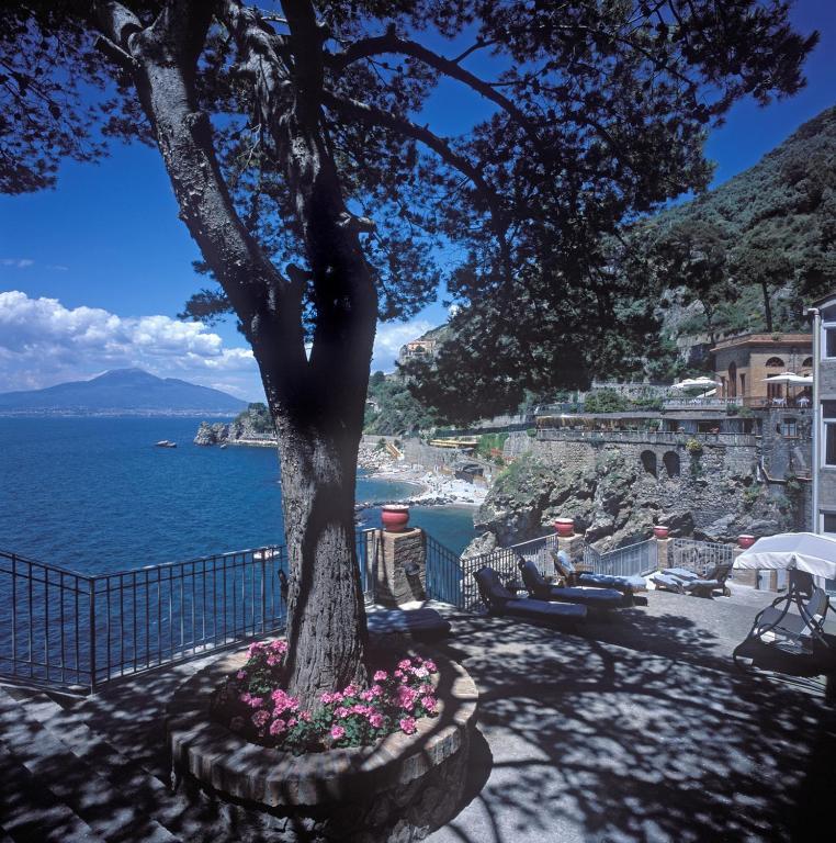 Hotel Scrajo Wellness & Mineral Spa Neapolitan Riviera ภายนอก รูปภาพ